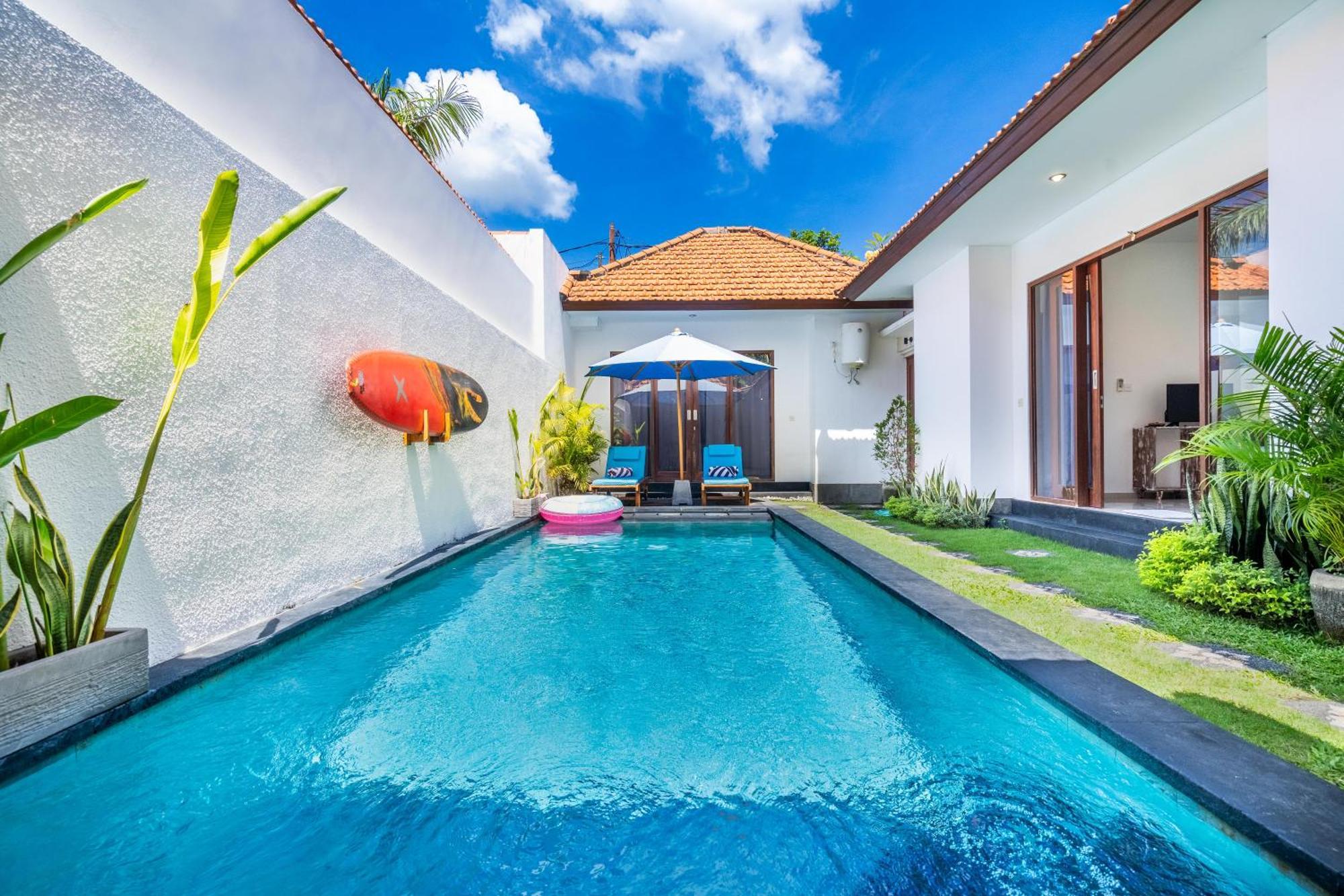 4-Bedroom Pool Villa Near Seminyak Center Bagian luar foto