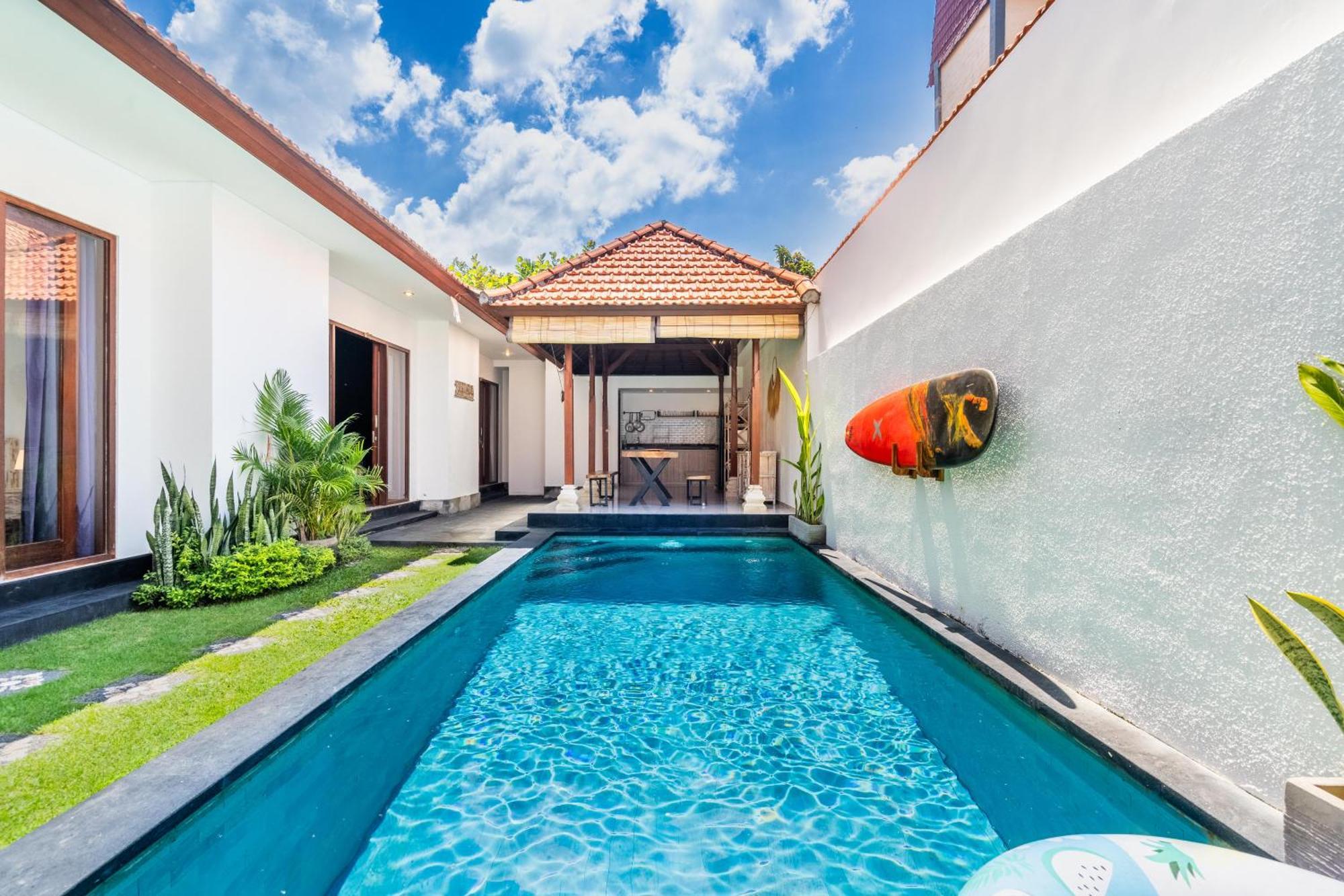 4-Bedroom Pool Villa Near Seminyak Center Bagian luar foto