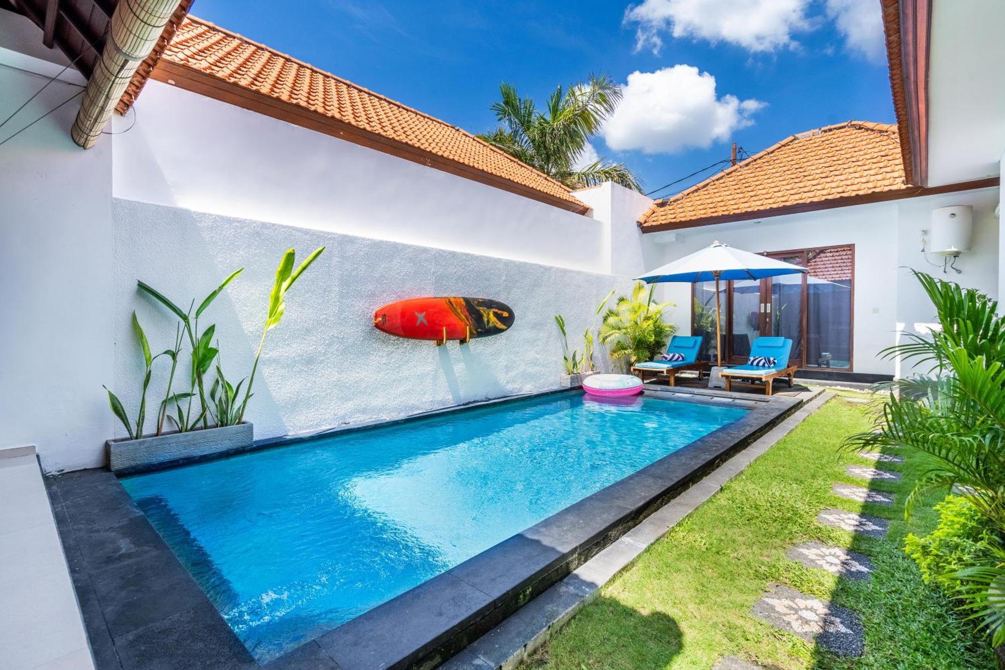 4-Bedroom Pool Villa Near Seminyak Center Bagian luar foto