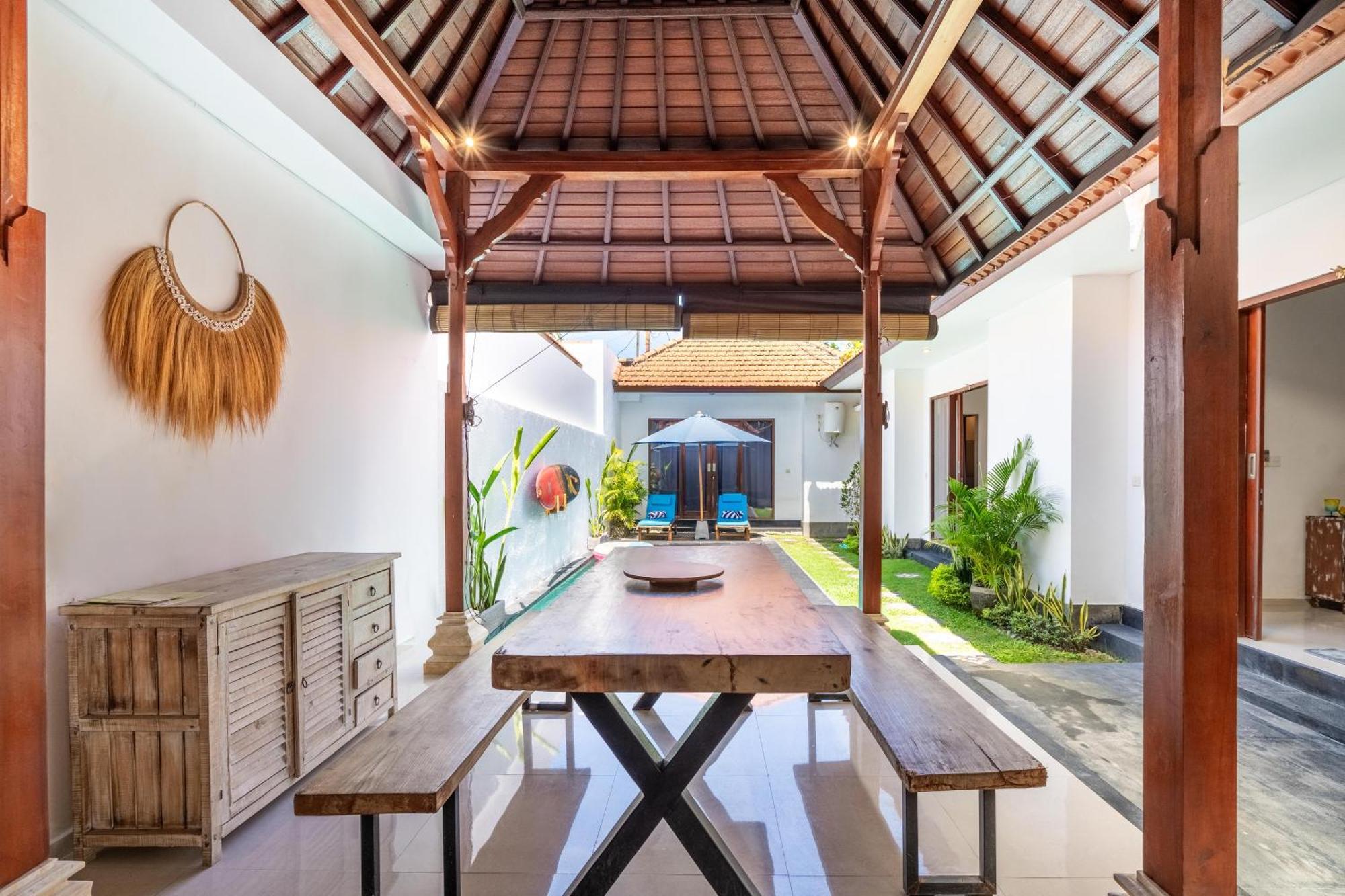 4-Bedroom Pool Villa Near Seminyak Center Bagian luar foto