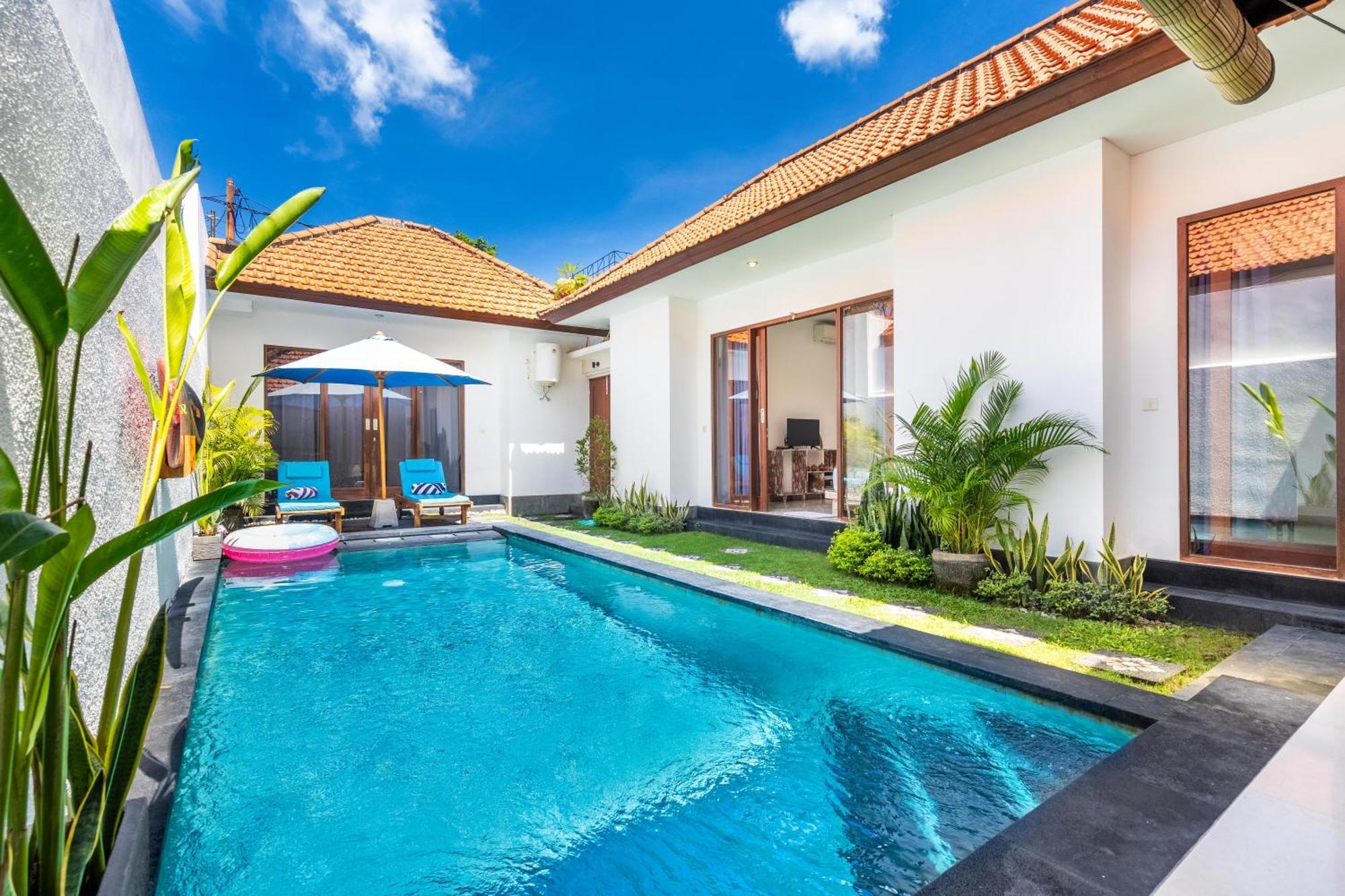 4-Bedroom Pool Villa Near Seminyak Center Bagian luar foto