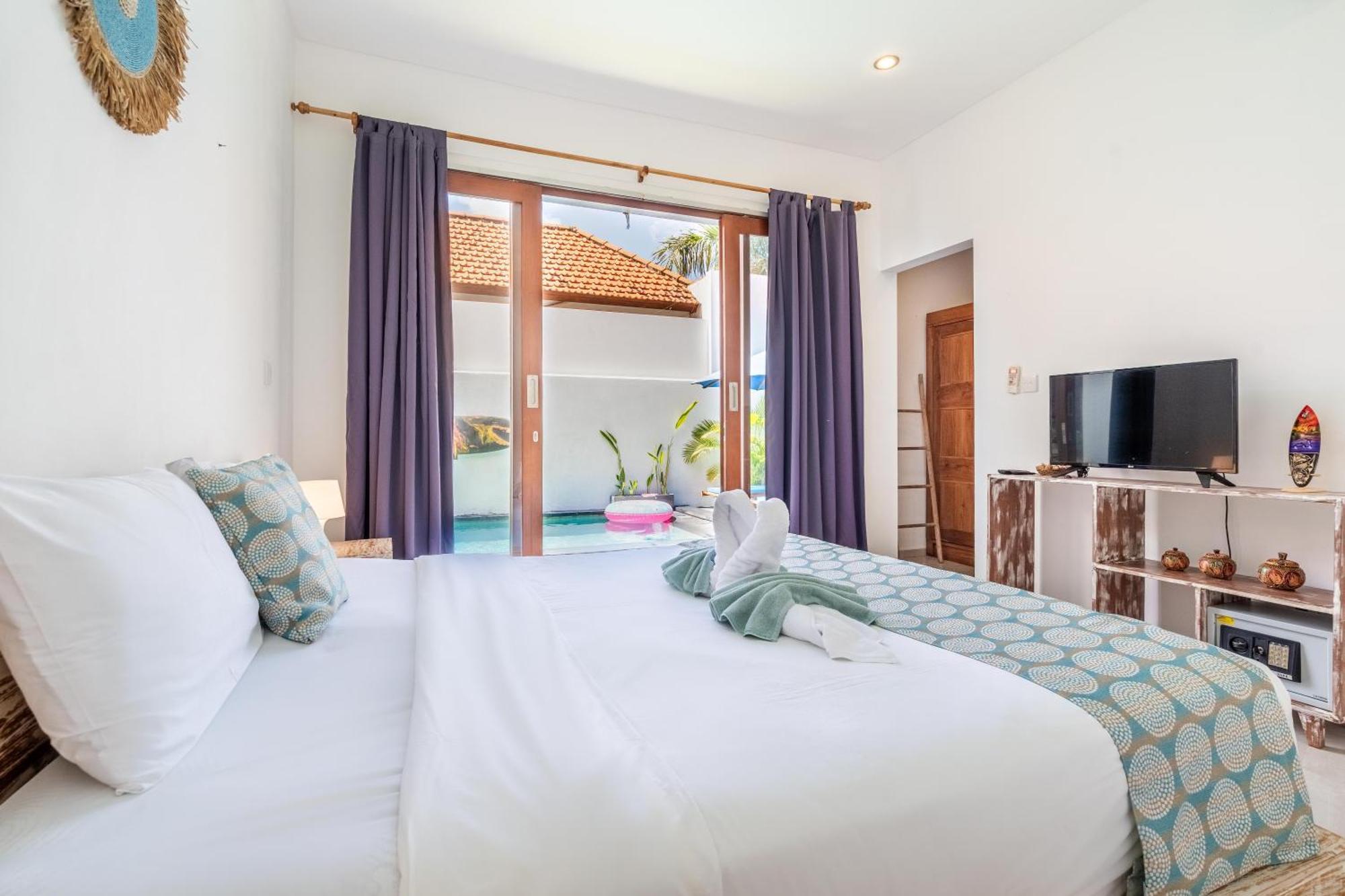 4-Bedroom Pool Villa Near Seminyak Center Bagian luar foto