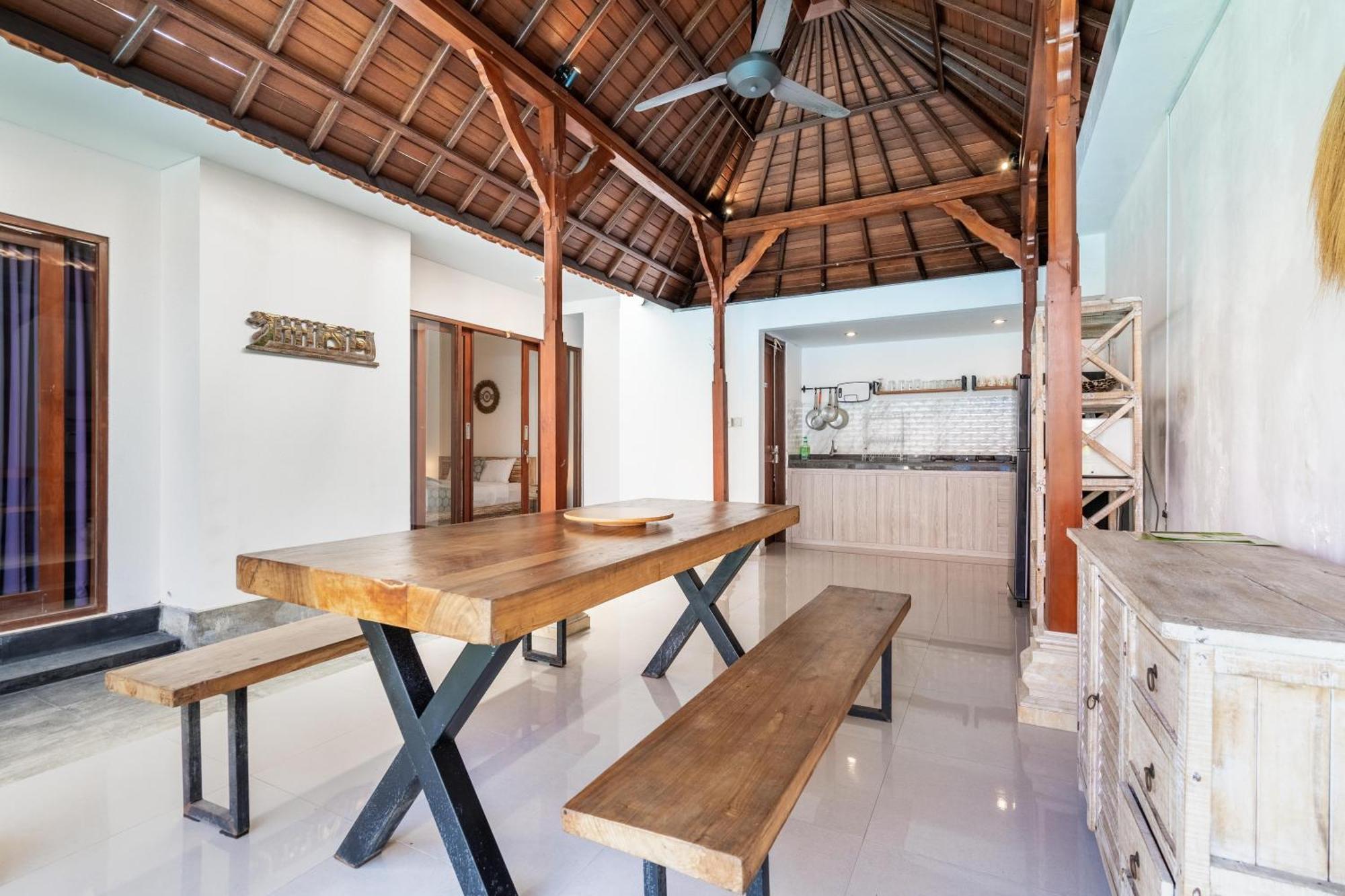 4-Bedroom Pool Villa Near Seminyak Center Bagian luar foto